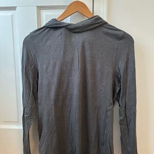 lululemon athletica Gray Long Sleeve Tee